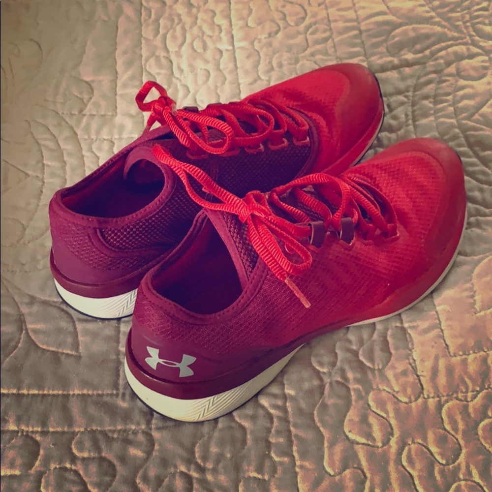 Red ombré tennis shoes